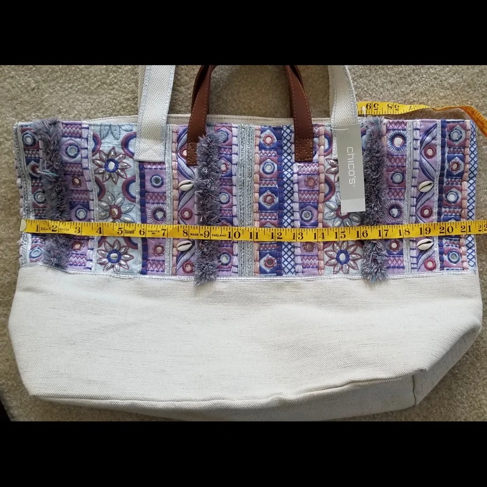 Chicos nwt canvas